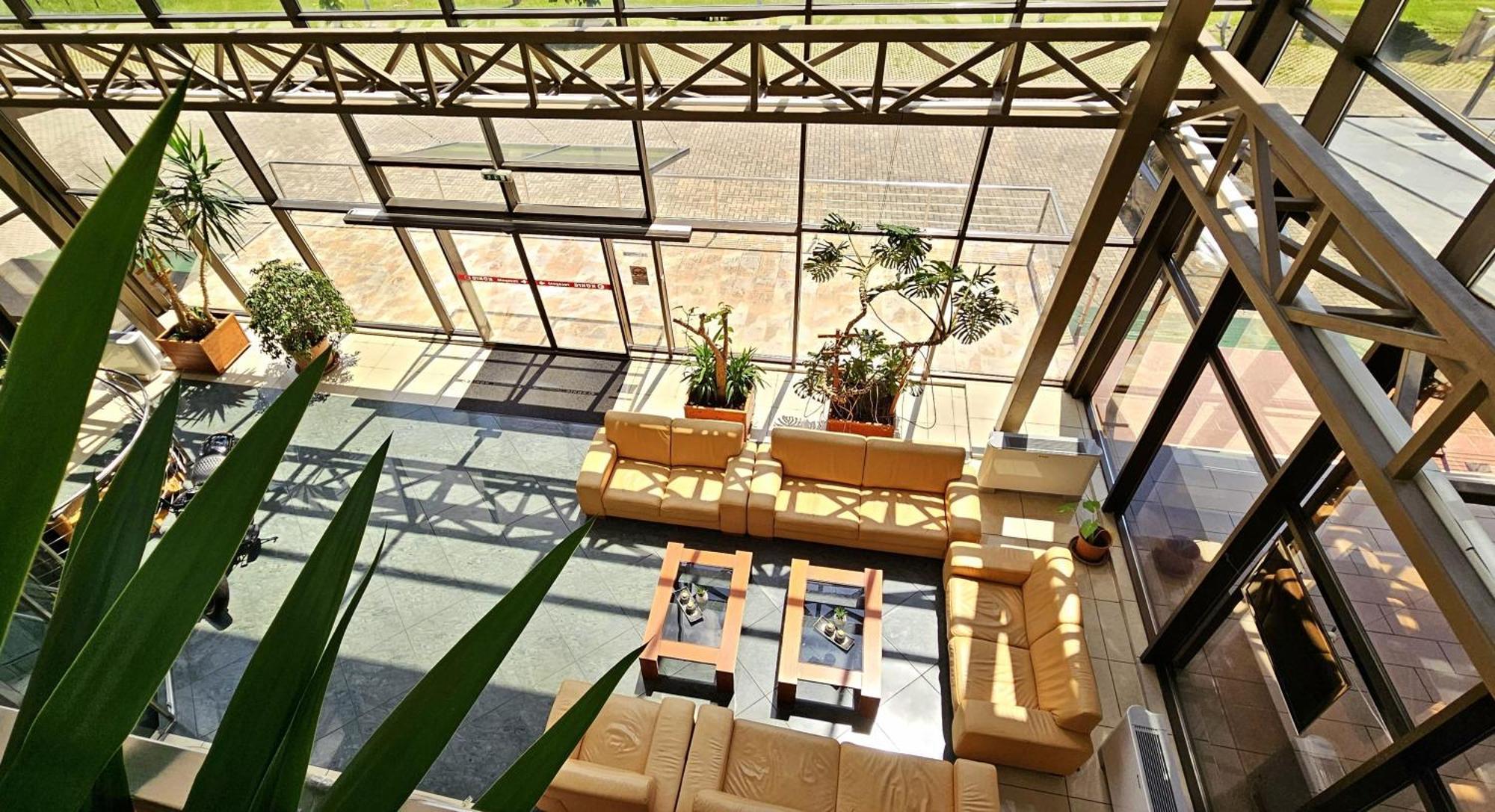 נג'קניז'ה Koenig Hotel מראה חיצוני תמונה